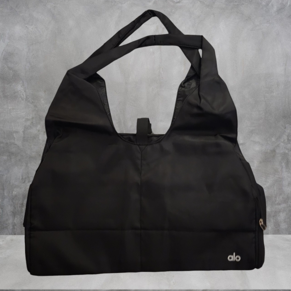 Great condition | Alo Yoga Large Sports Bag | Black